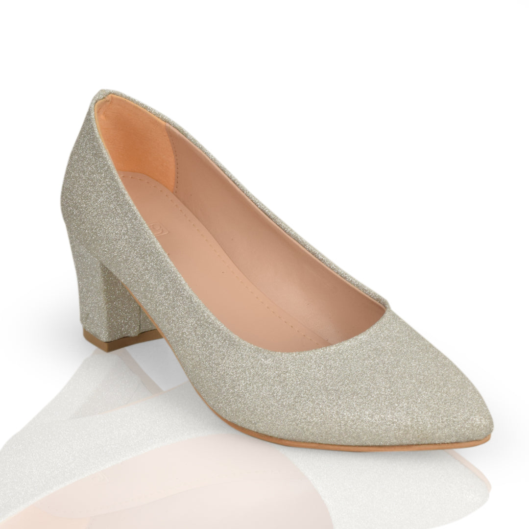 كعب كلاسيكي مدبب لامع