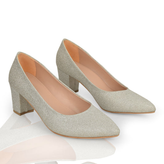 كعب كلاسيكي مدبب لامع